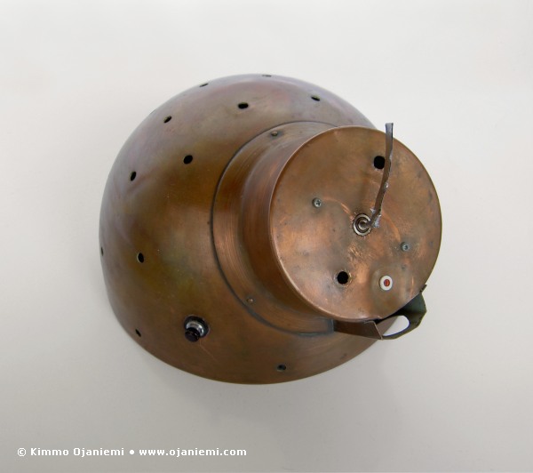 &copy; Kimmo Ojaniemi  --Takaisin teoksiin -- Back to the Works