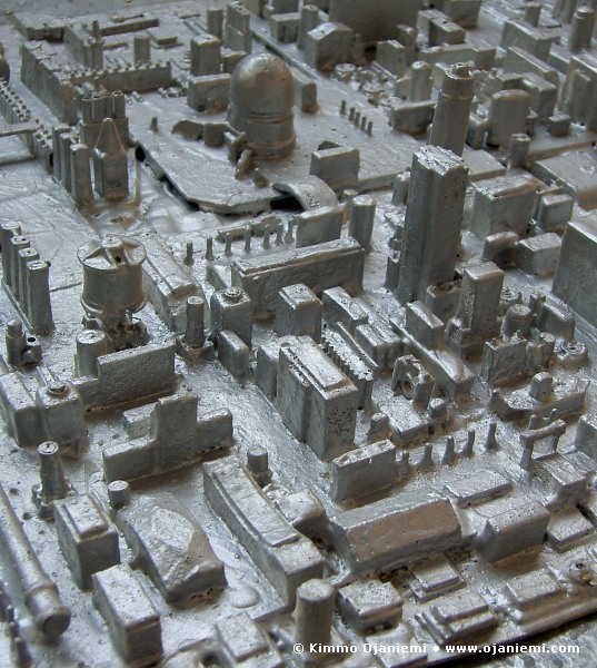 &copy; Kimmo Ojaniemi  --Takaisin teoksiin -- Back to the Works